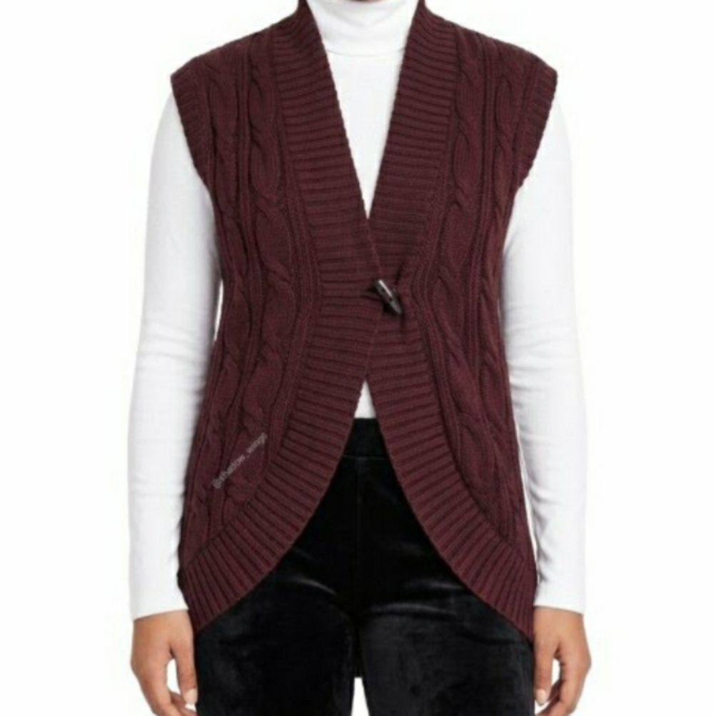 Chaps Burgundy Cable Knit Sweater Vest with Horn Toggle Closure - Size Medium